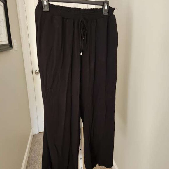 BloomChic Wide Leg Flowy Pant - 14/16 - 1X - Picture 1 of 6